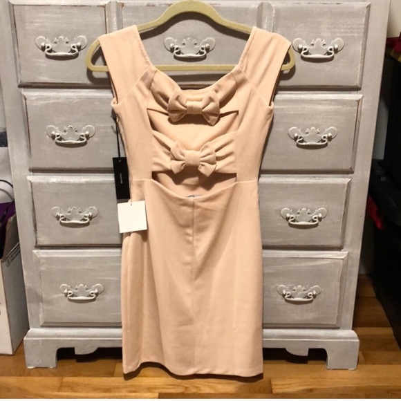 LULU’S Dress 👗 - Picture 6 of 7